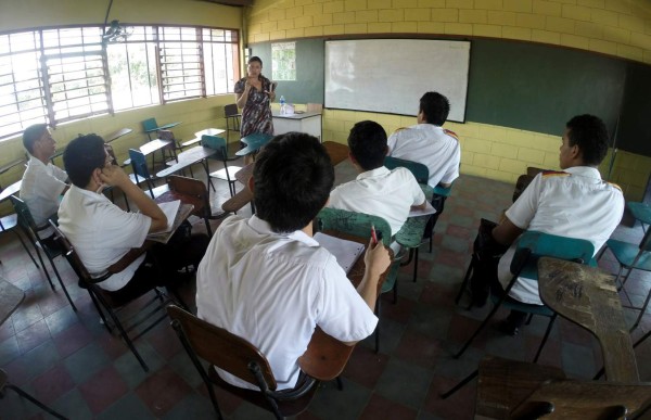 Alumnos hondureños tienen su última oportunidad de aprobar el año