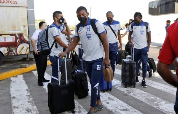 Selección de Honduras viajó a Canadá para su debut en la eliminatoria mundialista