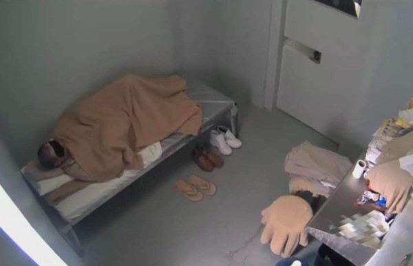 Un video muestra lo que hacía 'El Chapo' en su celda antes de ser extraditado