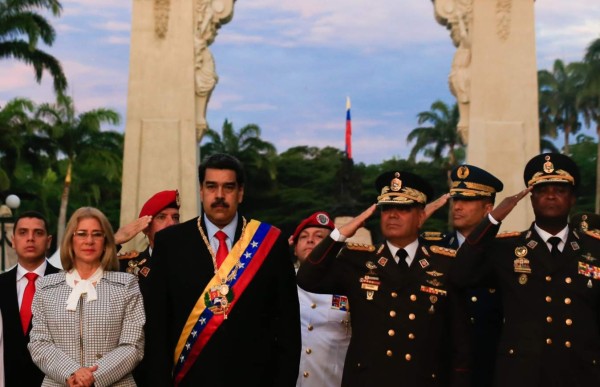 Maduro acusa a EEUU de intentar sembrar intrigas en Ejército venezolano
