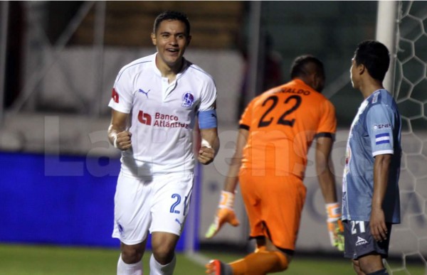 Roger Rojas liquida al Platense y pone líder al Olimpia