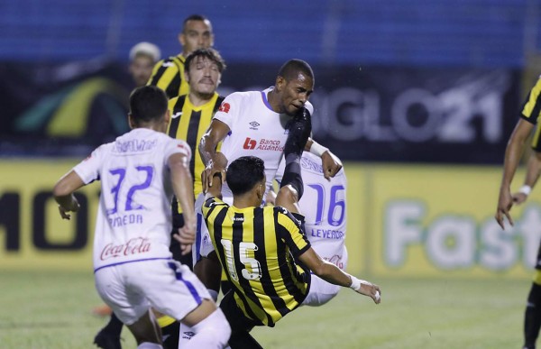 Liga Nacional y equipos logran acuerdos para fondos y torneo comenzaría en septiembre