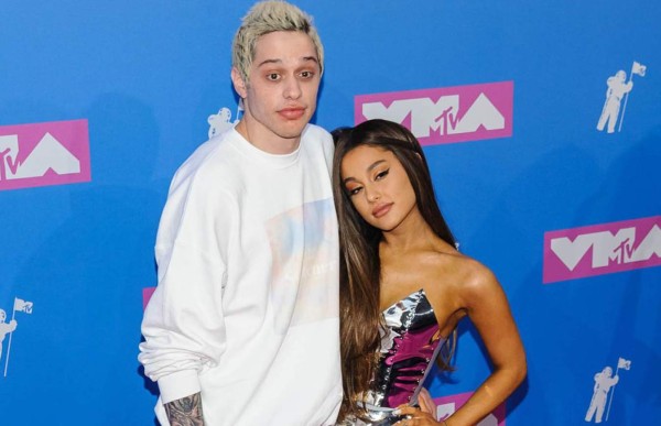 Ariana Grande necesita 'recuperación' emocional tras muerte de Mac Miller