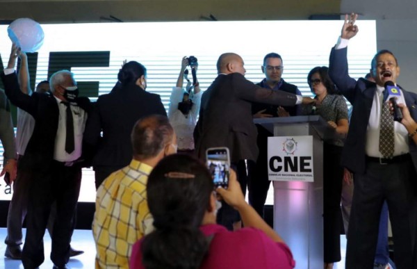 CNE iniciará a las 4:00 pm el sorteo de posición de papeletas electorales tras zafarrancho