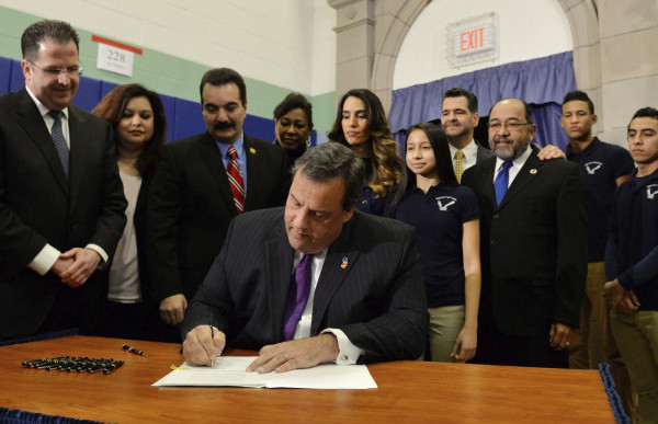 Gobernador Chris Christie investigado por uso de fondos públicos