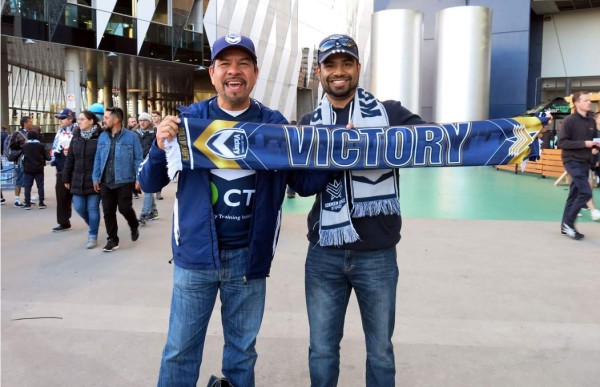 Mexicanos y salvadoreños, con el corazón partido por Honduras-Australia