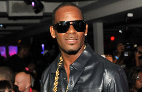 R. Kelly se enfrenta a una periodista