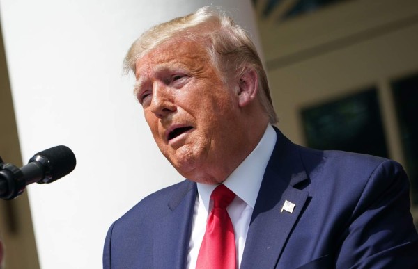 Trump dice que es un 'gran día' para George Floyd y genera nueva polémica