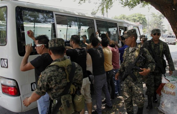 Transportistas de Honduras desertan por asedio de bandas de extorsionadores