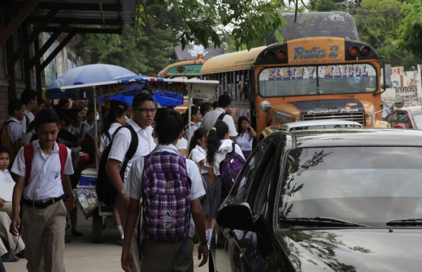 Baja la deserción en colegios públicos hondureños