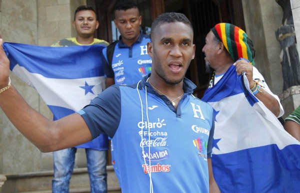 ¿Hay mal ambiente? Beckeles da su opinión sobre la Selección y Roger Espinoza