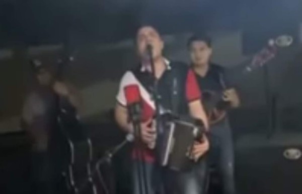 Video del momento en el que asesinan al cantante de narcocorridos Alex Quintero