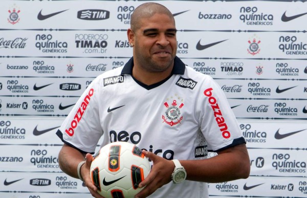 Adriano compra el 40% del Miami United y jugará con 'Rambo' de León