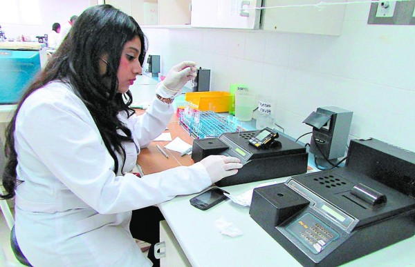 Investigan otros males relacionados al virus del Zika