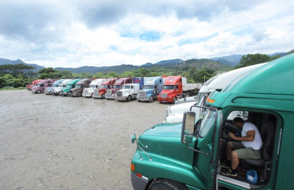 Calvario en aduanas causa el cierre de empresas y pérdida de mercancías