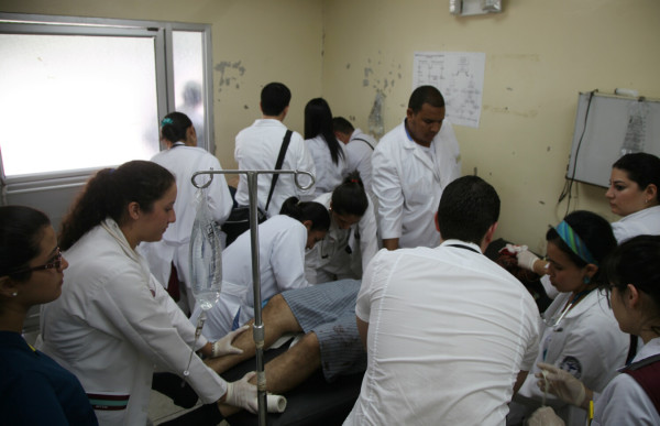 Atentan contra dos hermanos en Cofradía