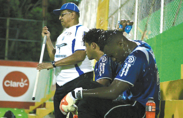 Zape los hace sufrir