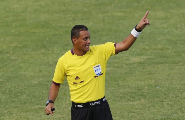 Árbitro Melvin Matamoros sufre accidente automovilístico