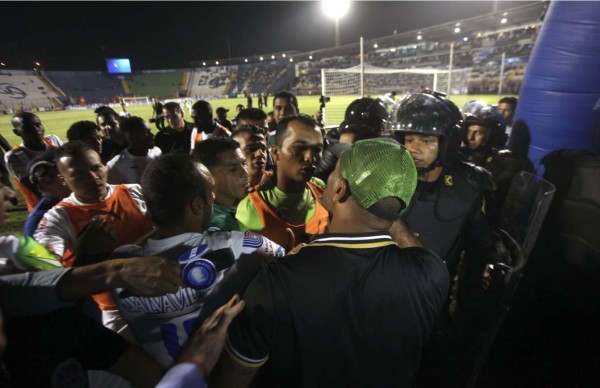 La riña al medio tiempo fue por una agresión a Nerlin Membreño