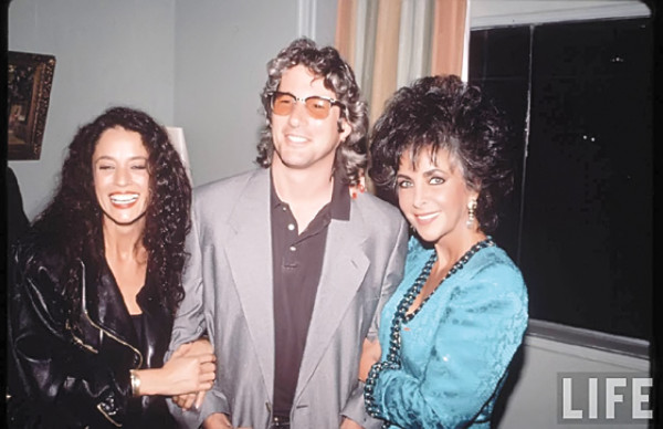 Liz Taylor fue enterrada cerca de Michael Jackson