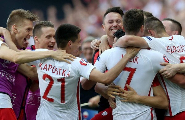 Polonia logró su primera victoria en la historia de la Euro