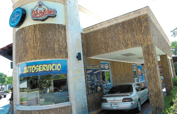 Autoservicio: Desde baleadas hasta pastillas