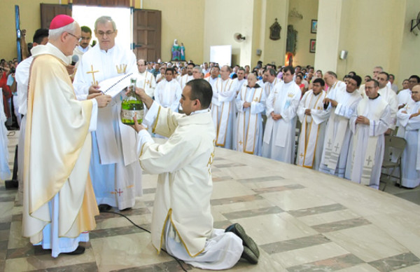 Fieles viven miércoles lleno de oración y perdón