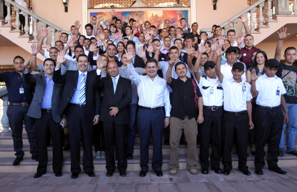 En 14 días fueron abiertas 1,830 plazas para jóvenes