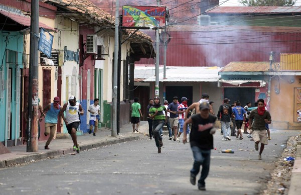 Sube a 52 las víctimas mortales por protestas en Nicaragua