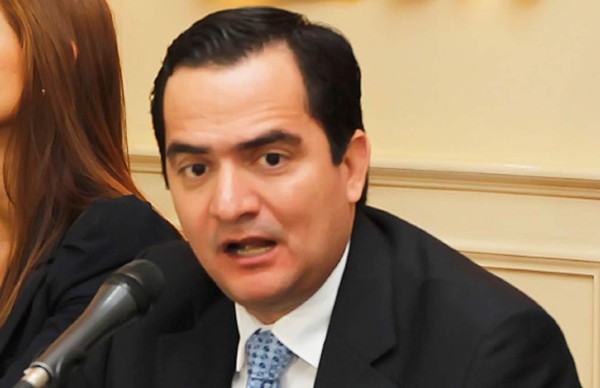 Coalianza no podrá firmar contratos sin la participación de Finanzas