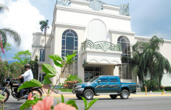 Correa y Felipe de Borbón vienen a asamblea de OEA