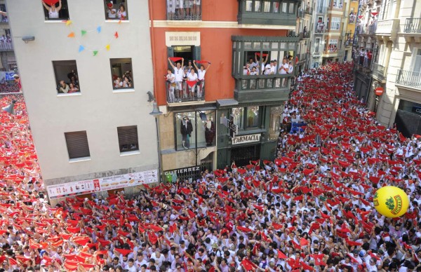 Pamplona empieza sus festejos de San Fermín