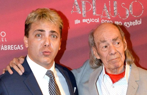 Cristian Castro: 'Estoy muy triste por la pérdida de mi padre'