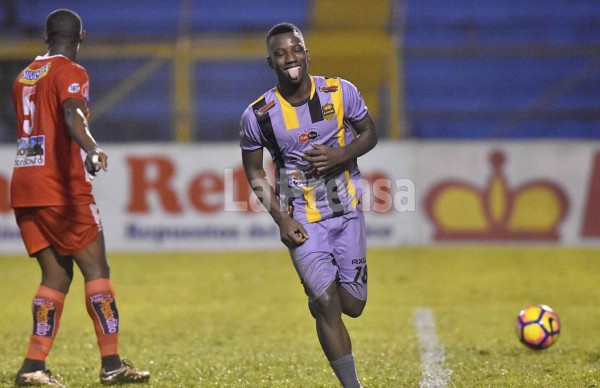 Darixon Vuelto podría convertirse en nuevo legionario hondureño