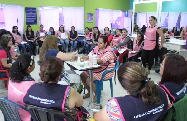 Sampedranas se preparan para crear sus negocios