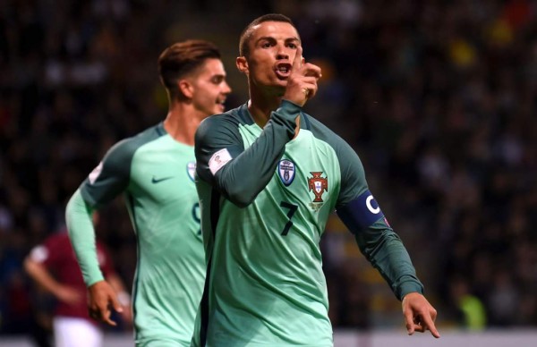 Cristiano Ronaldo sigue enrachado: dos goles y asistencia para triunfo de Portugal
