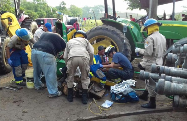 Agricultor muere al quedar atrapado en una máquina forrajera