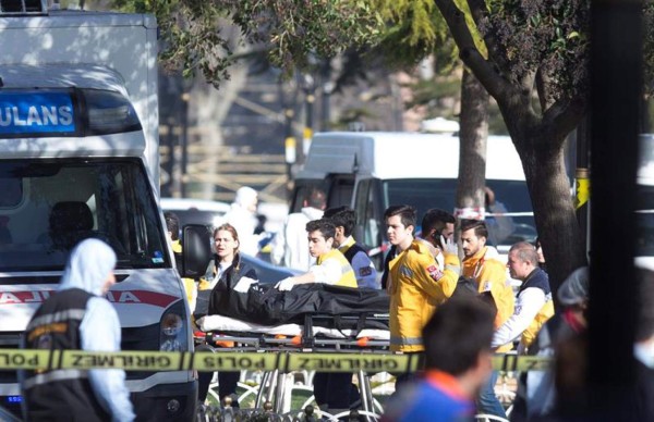 Atentado en Turquía deja al menos 10 muertos y 15 heridos