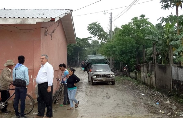 Vecinos de Cedros, en Puerto Cortés, ya tienen servicio de energía eléctrica