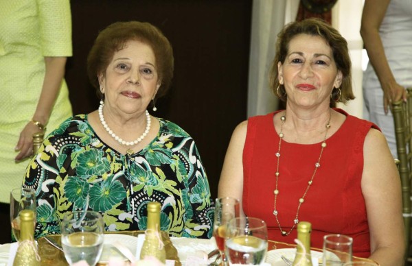 Brindis por Jessica Yuja