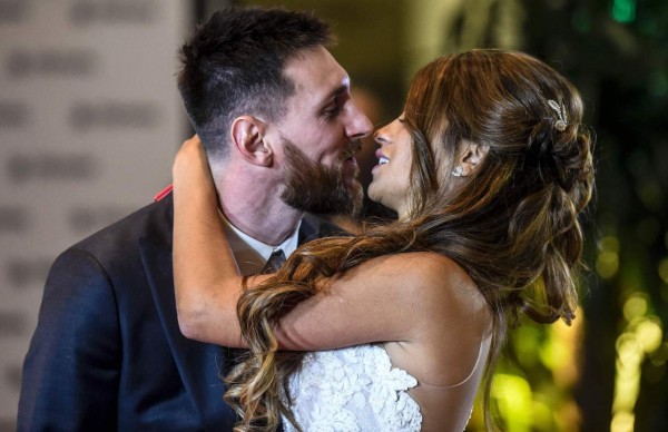 Video: El sorprendente baile de Messi con Antonella tras casarse