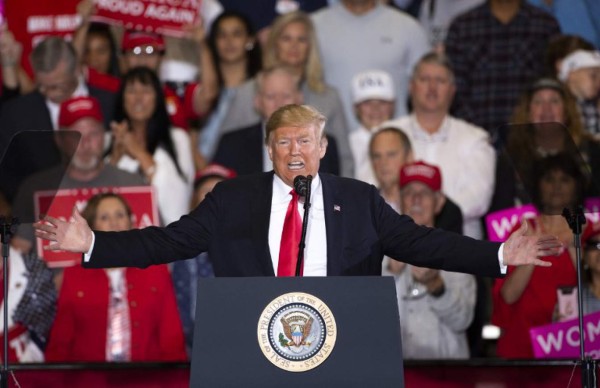 Trump y Obama se enfrentan en recta final por elecciones legislativas