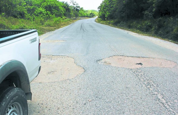 Exigen reparación de la carretera hacia Ticamaya