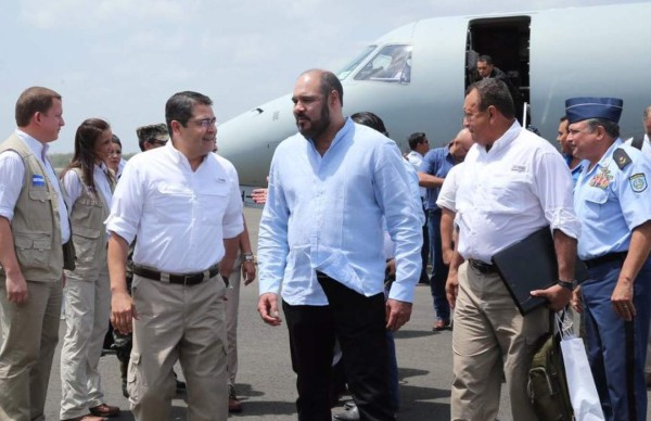 Presidente conoce funcionamiento del Hospital Militar de Nicaragua