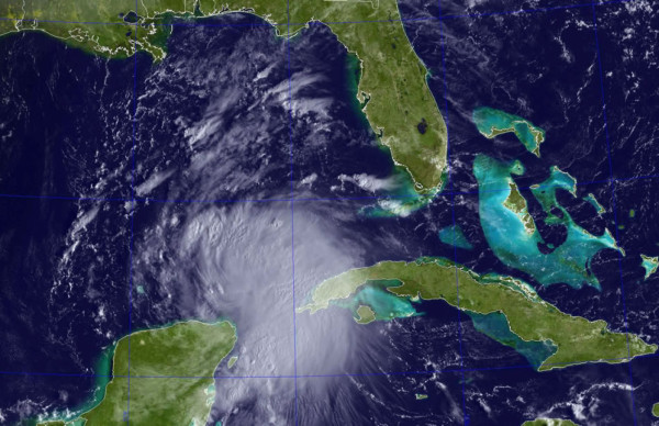 Nueva Orleans se prepara para el desembarco de Karen