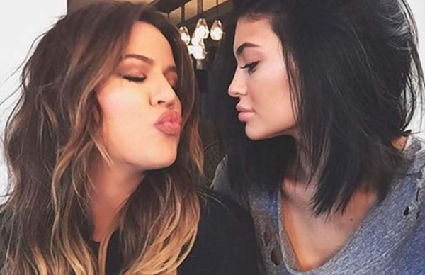 Duelo de twerking: Kylie Jenner vrs Khloé Kardashian  