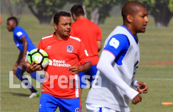 Dani Turcios sobre Leandro Motta: 'Los directivos definen si se queda o se va'