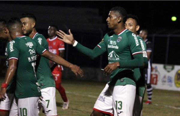 Marathón receta una manita a la Real Sociedad y se adueña del liderato