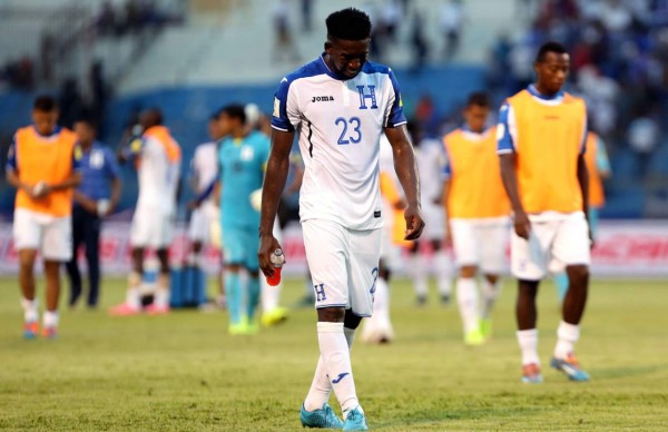 Honduras se olvidó del fútbol y México se vengó del 'Aztecazo'