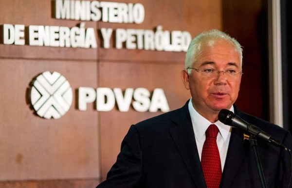 Venezuela e Irán, de gira para defender precio del crudo